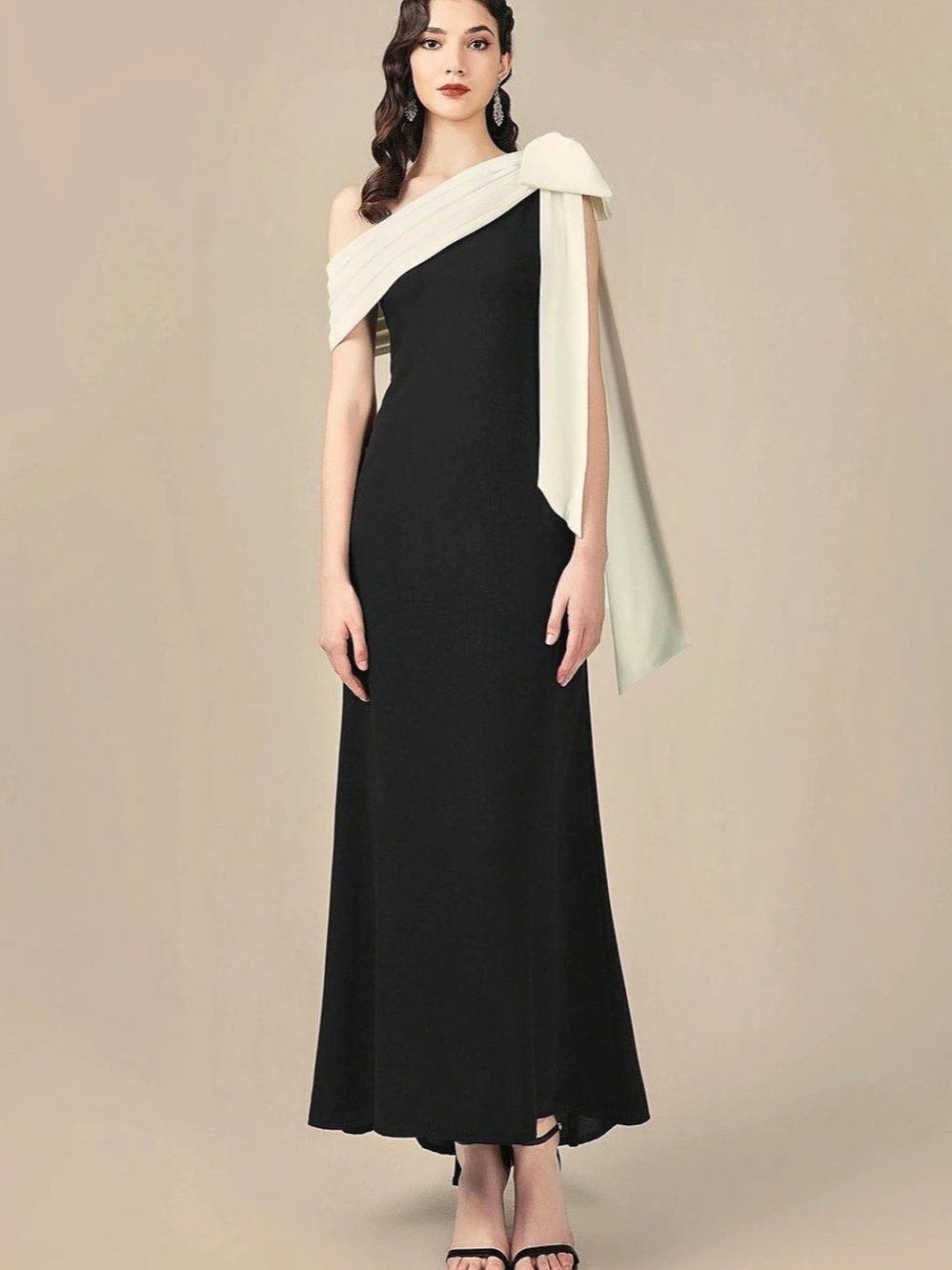 Babeyond Modern Glamour Off-Shoulder
Evening Gown Maxi Dress Size Small NWT